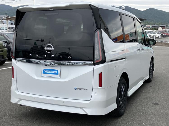 セレナ1.4 e-POWER ハイウェイスターV