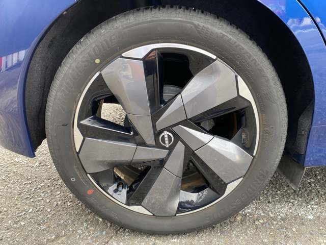 ノートオーラ1.2 G レザーエディション