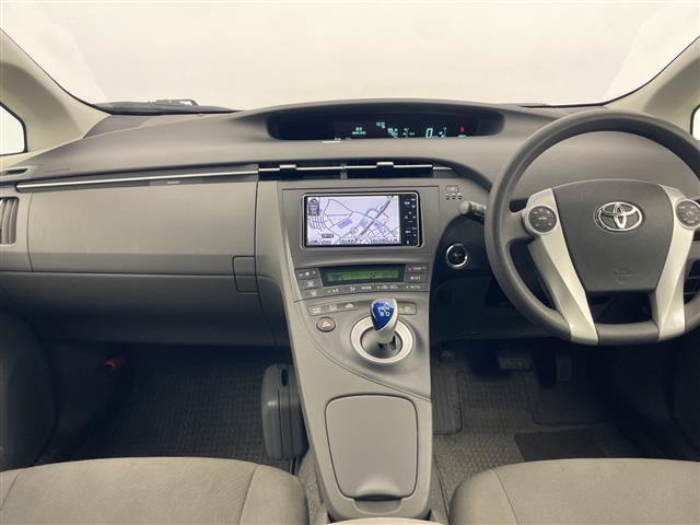 プリウス1.8 S