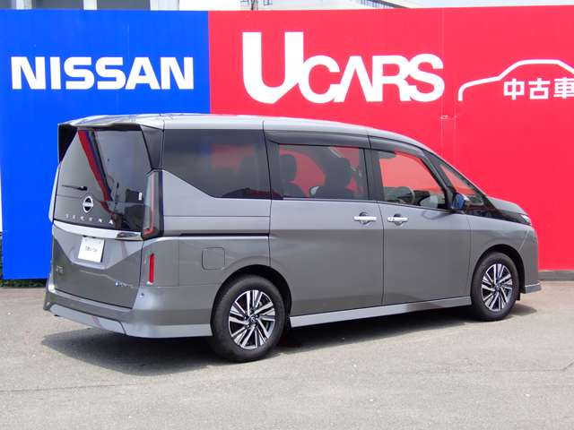 セレナ1.4 e-POWER ハイウェイスターV