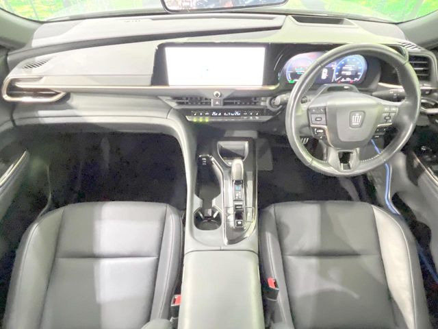 クラウンスポーツ2.5 Z E-Four 4WD