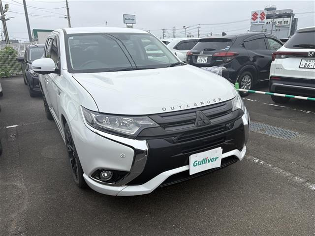 アウトランダーPHEV2.0 G ナビパッケージ 4WD