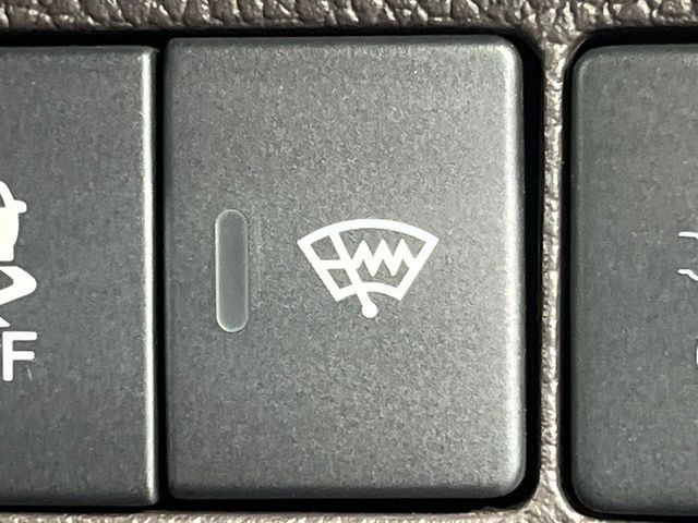 フリードハイブリッド