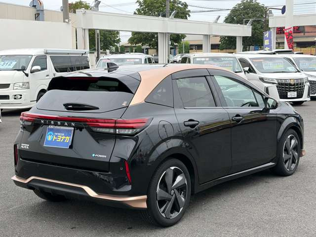 ノートオーラ1.2 G レザーエディション