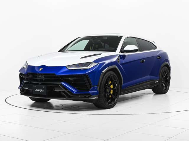ウルスペルフォルマンテ 4WD