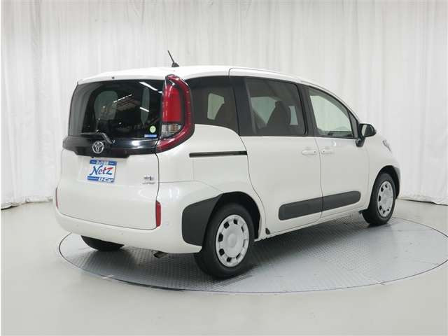 シエンタハイブリッド 1.5 G E-Four 4WD