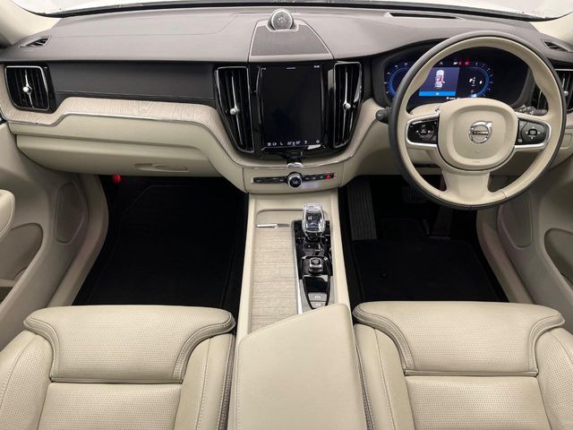 XC60アルティメット B5 AWD 4WD