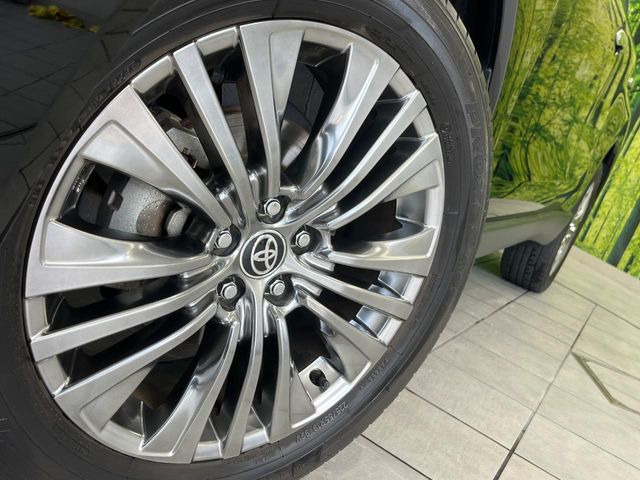 �y����18�C���`�A���~�z�C�[���z�O�ςɃ}�b�`���������A���~�z�C�[���𑕒����Ă���܂��B�e��ЊO�A���~�z�C�[����A�X�^�b�h���X�^�C�����戵�����Ă���܂��B���񂲑��k����������