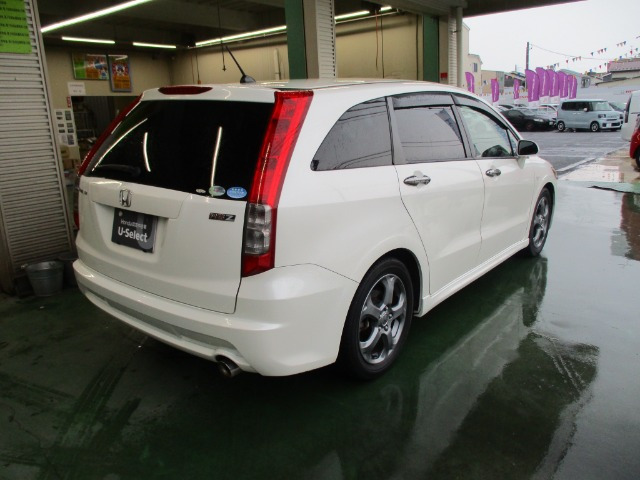 ストリーム1.8 RSZ