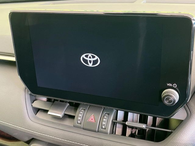 【ナビゲーション】使いやすいナビで目的地までしっかり案内してくれます。各種オーディオ再生機能も充実しており、お車の運転がさらに楽しくなります!!