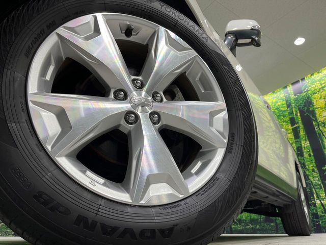 �y����17�C���`�A���~�z�C�[���z�O�ςɃ}�b�`���������A���~�z�C�[���𑕒����Ă���܂��B�e��ЊO�A���~�z�C�[����A�X�^�b�h���X�^�C�����戵�����Ă���܂��B���񂲑��k����������