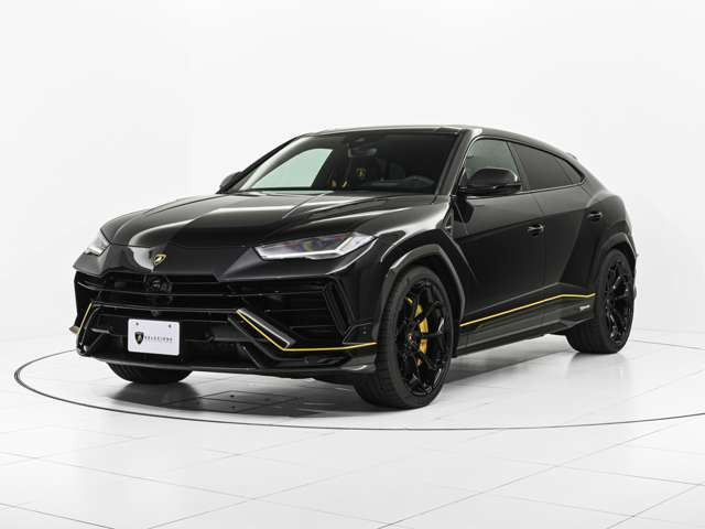 ウルスペルフォルマンテ 4WD