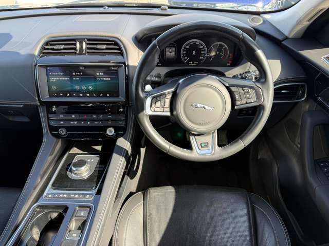 Fペイス20d Rスポーツ 4WD