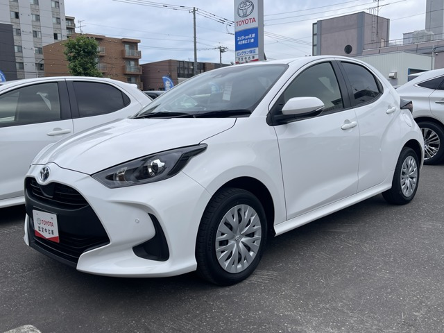 ヤリス1.5 ハイブリッド X E-Four 4WD