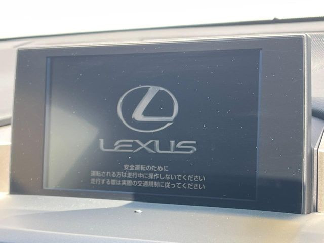 NX200t Fスポーツ