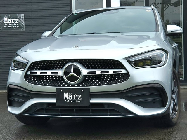 GLAクラスGLA200d 4マチック AMGライン 4WD