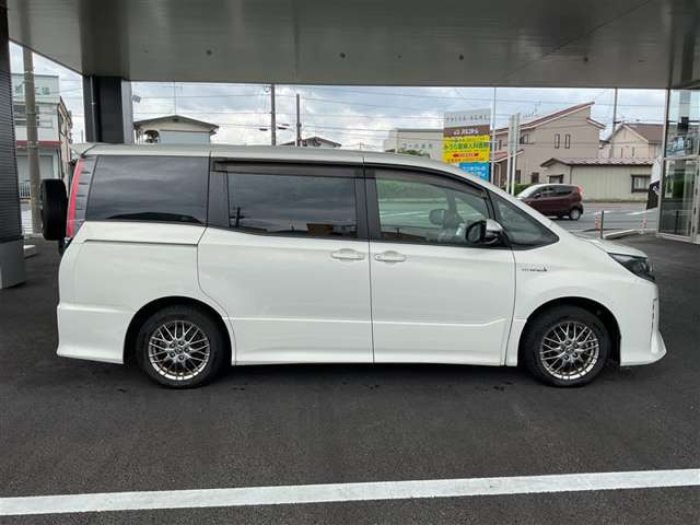 ノア1.8 ハイブリッド Si