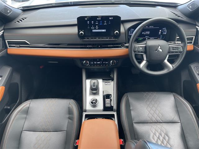 アウトランダーPHEV 2.4 P 4WD