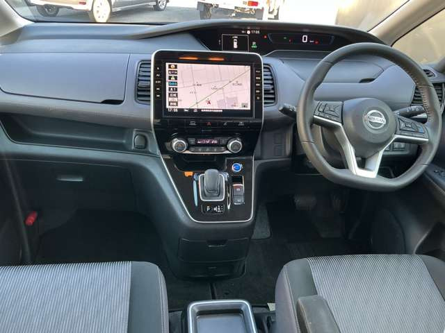 セレナ1.2 e-POWER ハイウェイスターV