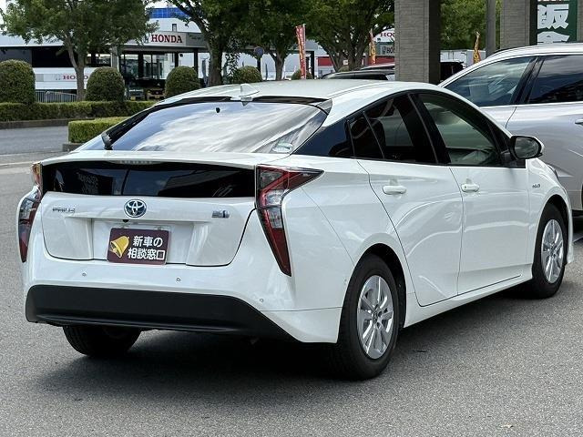 プリウス1.8 S セーフティ プラス