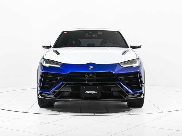 ウルスペルフォルマンテ 4WD