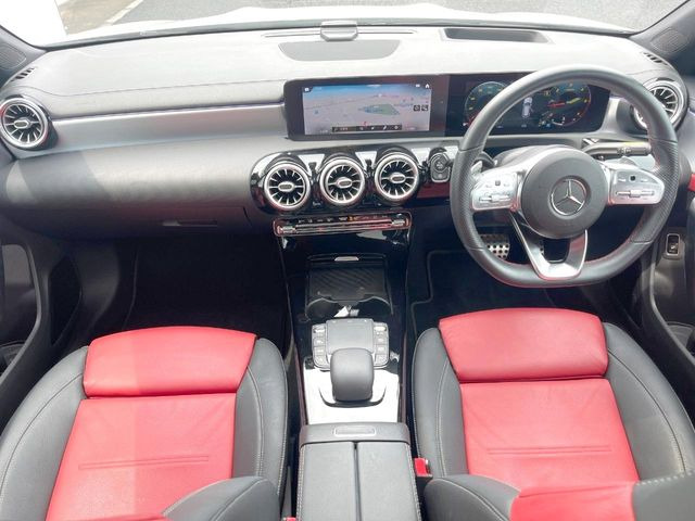 CLAシューティングブレークCLA200d AMGライン