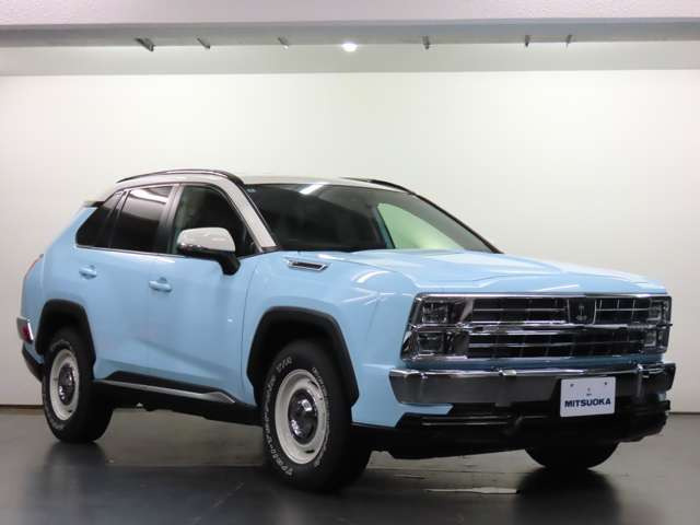 バディ2.5 ハイブリッド ST E-Four 4WD