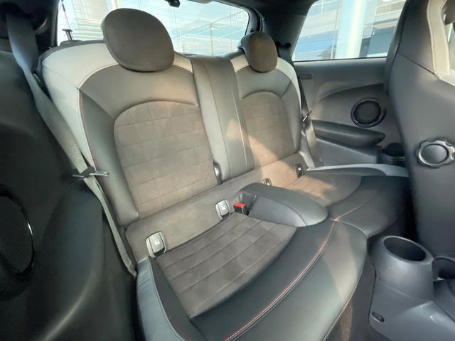 ���㕔���Ȃ��C�ɂȂ�悤�ȃL�Y�E�����ւ��蓙�A�傫�ȃ_���[�W�͂Ȃ��A�ǍD�ȏ�Ԃł��B
