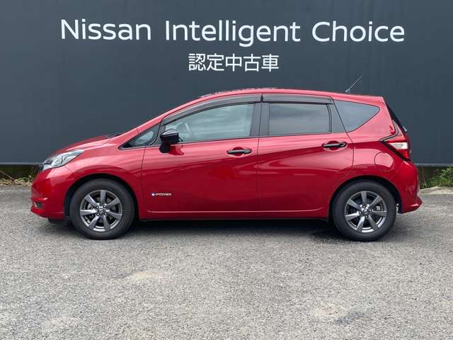 ノート1.2 e-POWER X ブラックアロー