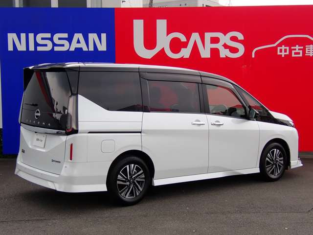 セレナ1.4 e-POWER ハイウェイスターV