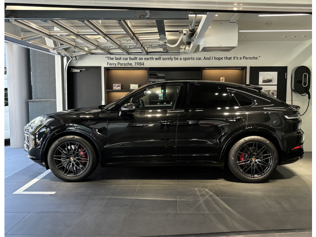 カイエンクーペGTS ティプトロニックS リアコンフォートベンチシート 4WD