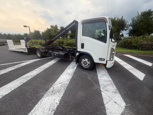 エルフ積載車