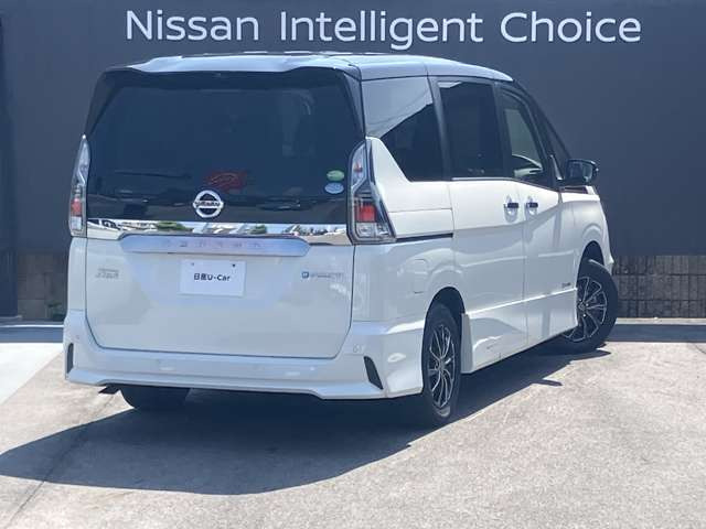 セレナ1.2 e-POWER ハイウェイスターV