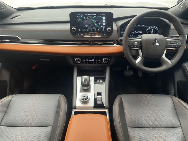 アウトランダーPHEV 2.4 P 4WD