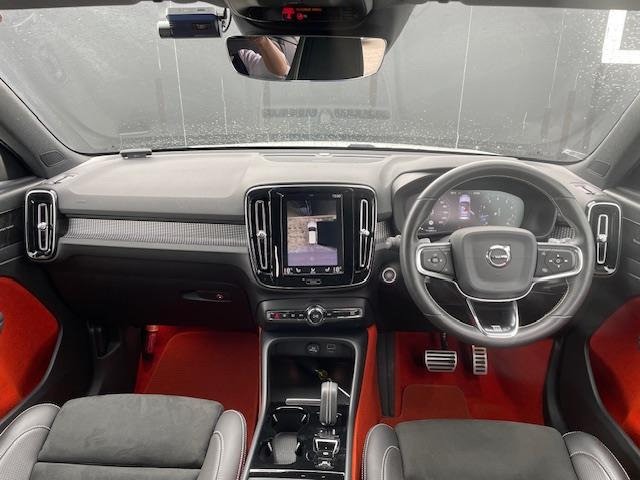 XC40T4 AWD Rデザイン 4WD