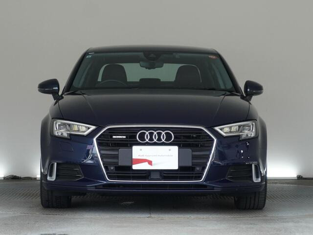 A3セダン40 TFSI クワトロ スポーツ 4WD