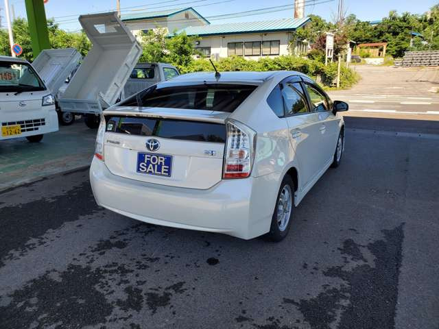 プリウス1.8 S