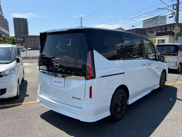 セレナ1.4 e-POWER ハイウェイスターV