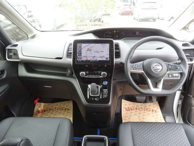 セレナ1.2 e-POWER ハイウェイスターV