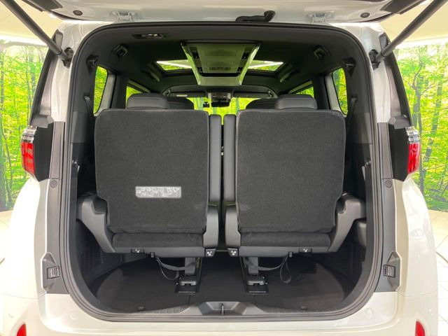 積載量500kgの広々としたデッキは、遊びから仕事まで多用途に使えます。ベッドライナーやトノカバーの取り付けもご相談下さい♪