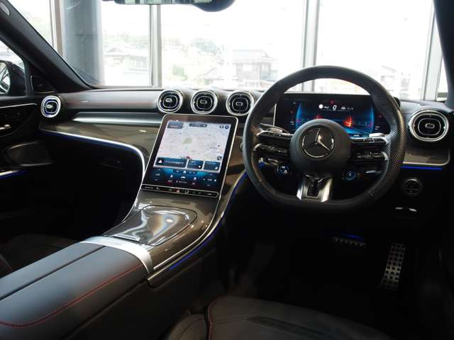 CクラスAMG C43 4マチック (BSG搭載モデル) 4WD
