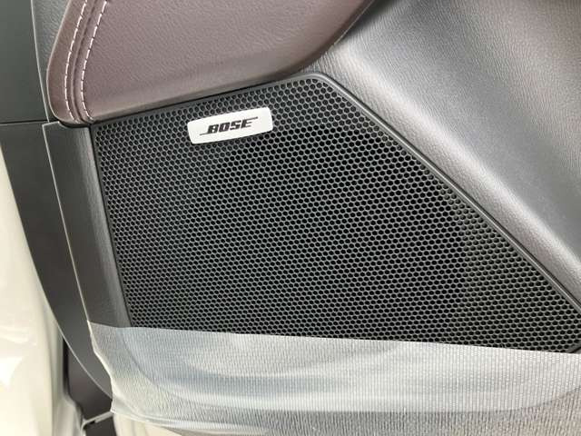 BOSE�T�E���h�t���ԗ��ɂȂ�܂��B