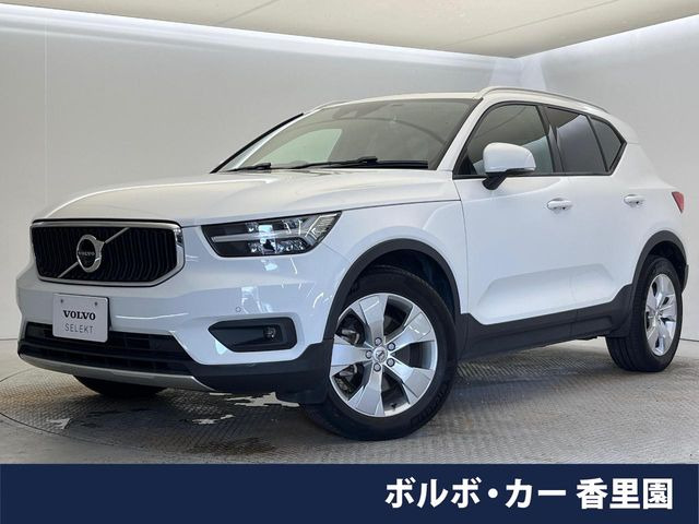 XC40B4 AWD モメンタム 4WD