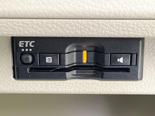 【ETC】高速道路の料金所をストレスなく通過!話題のスポットやサービスエリアに多い「スマートIC」利用時は必須のアイテムです。当店でセットアップを実施、ご納車当日からすぐにご利用いただけます!