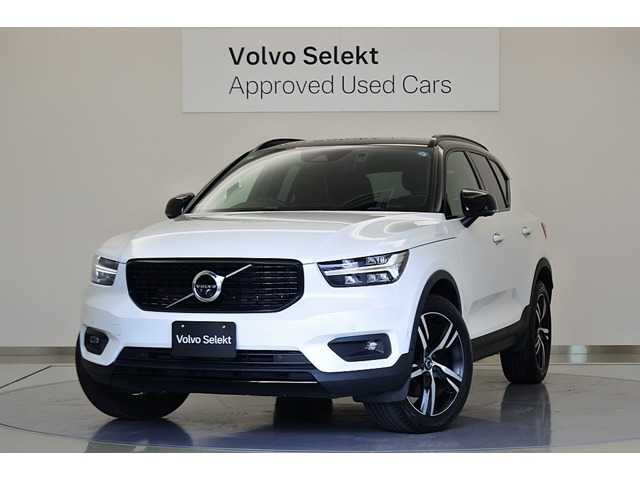 XC40B4 AWD Rデザイン 4WD