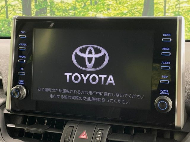 【9インチ ディスプレイオーディオ】大画面ディスプレイへお持ちのスマートフォンと連携して、ナビやbluetoothでの音楽再生が可能です♪デザインはもちろん操作性も良好!別途ナビ機能の取付可能です♪