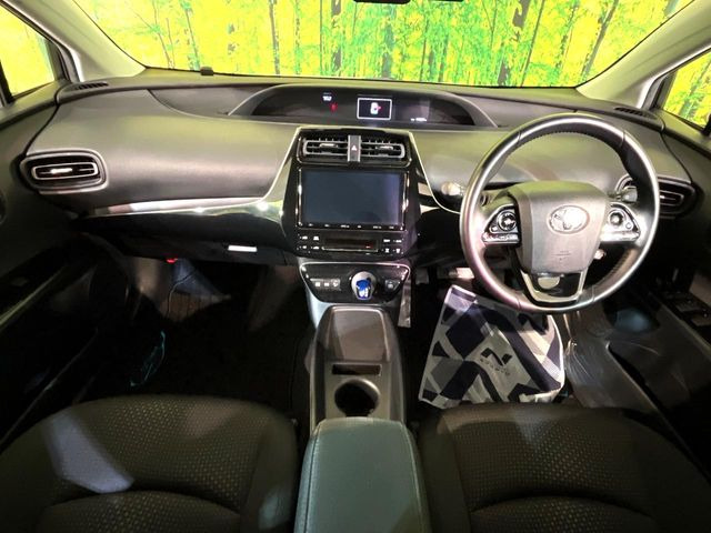 プリウス1.8 S