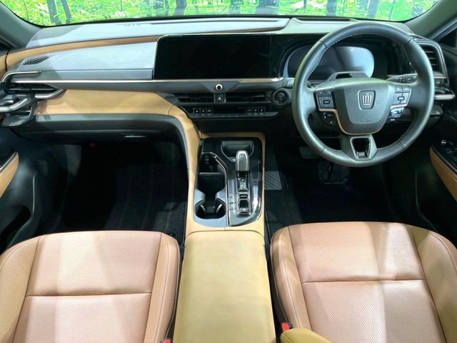 クラウンスポーツ2.5 Z E-Four 4WD