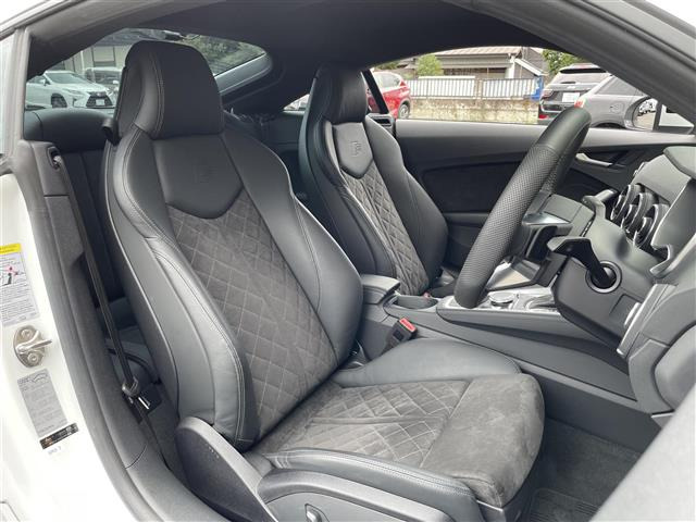 TTクーペ40 TFSI