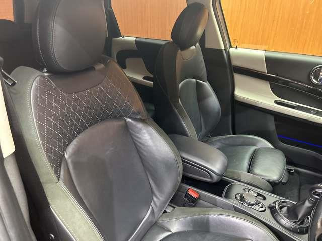 ミニクロスオーバークーパー S E オール4 4WD